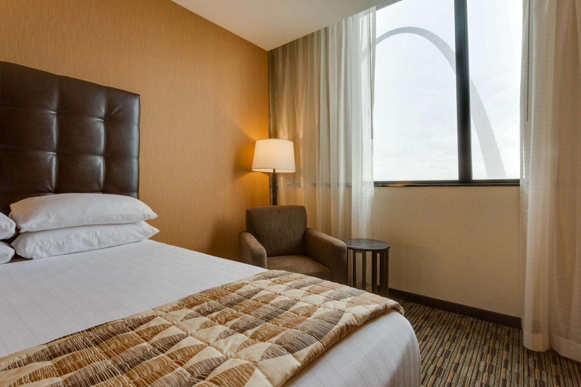 Drury Plaza St. Louis At The Arch Hotell Exteriör bild